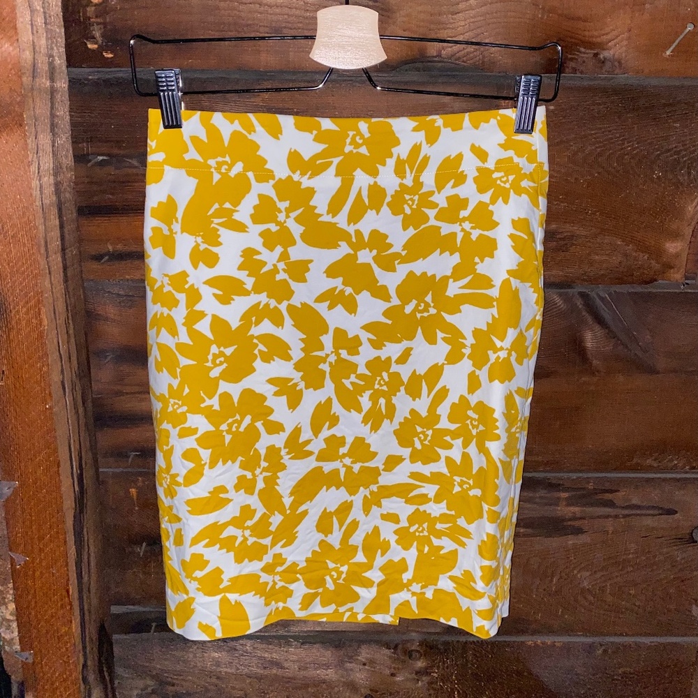 Golden Yellow Patterned Pencil Skirt
